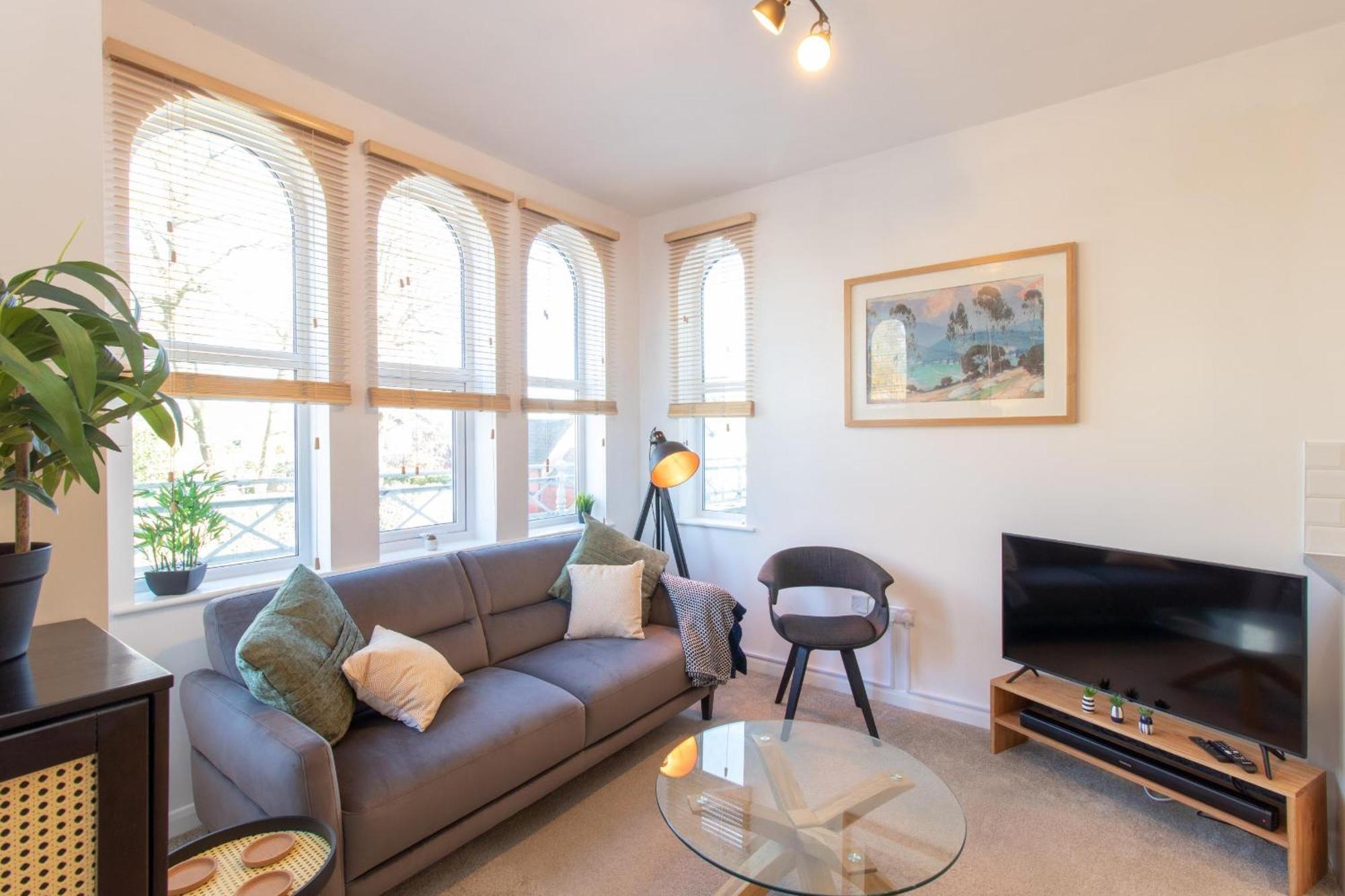 Crescent House Apartments Telford Room photo