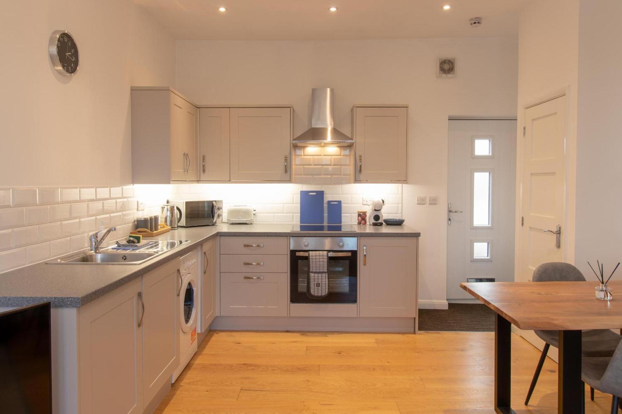 Crescent House Apartments Telford Room photo